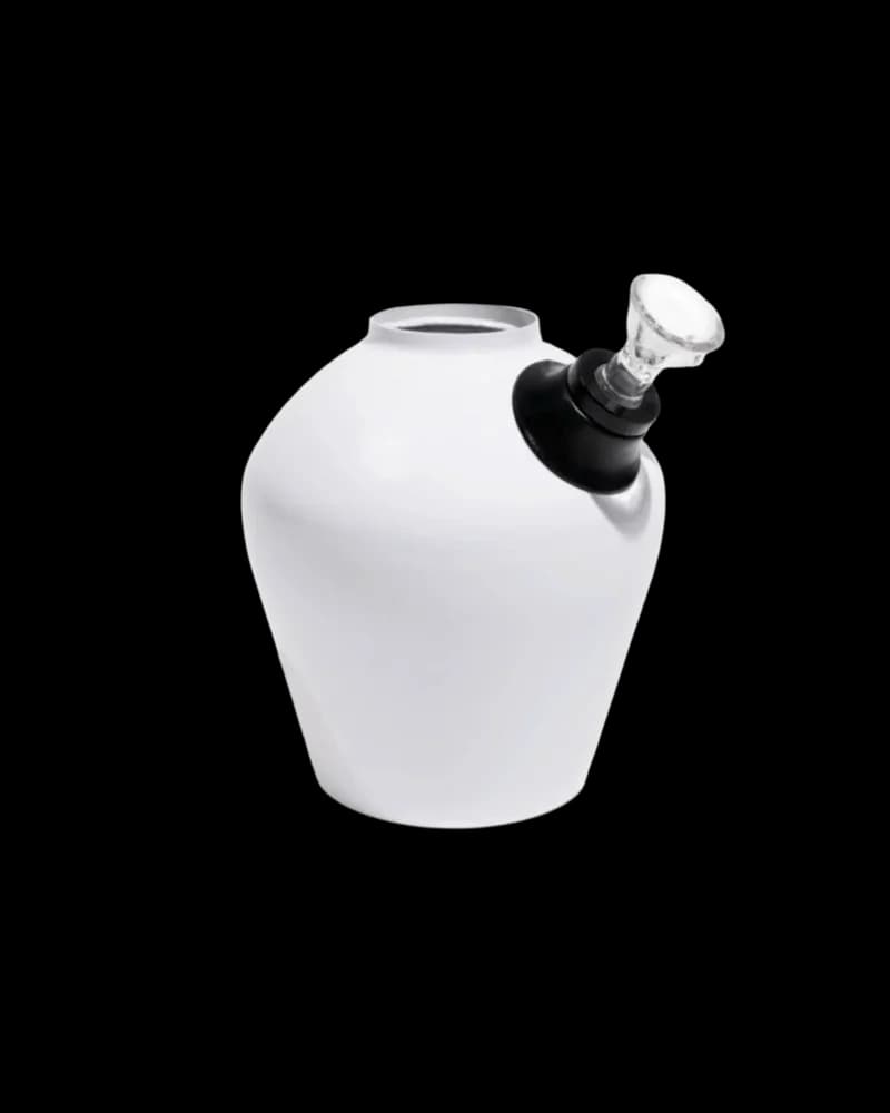 Chill Steel Pipes Chill Base white ceramic bong with black stem and glass bowl