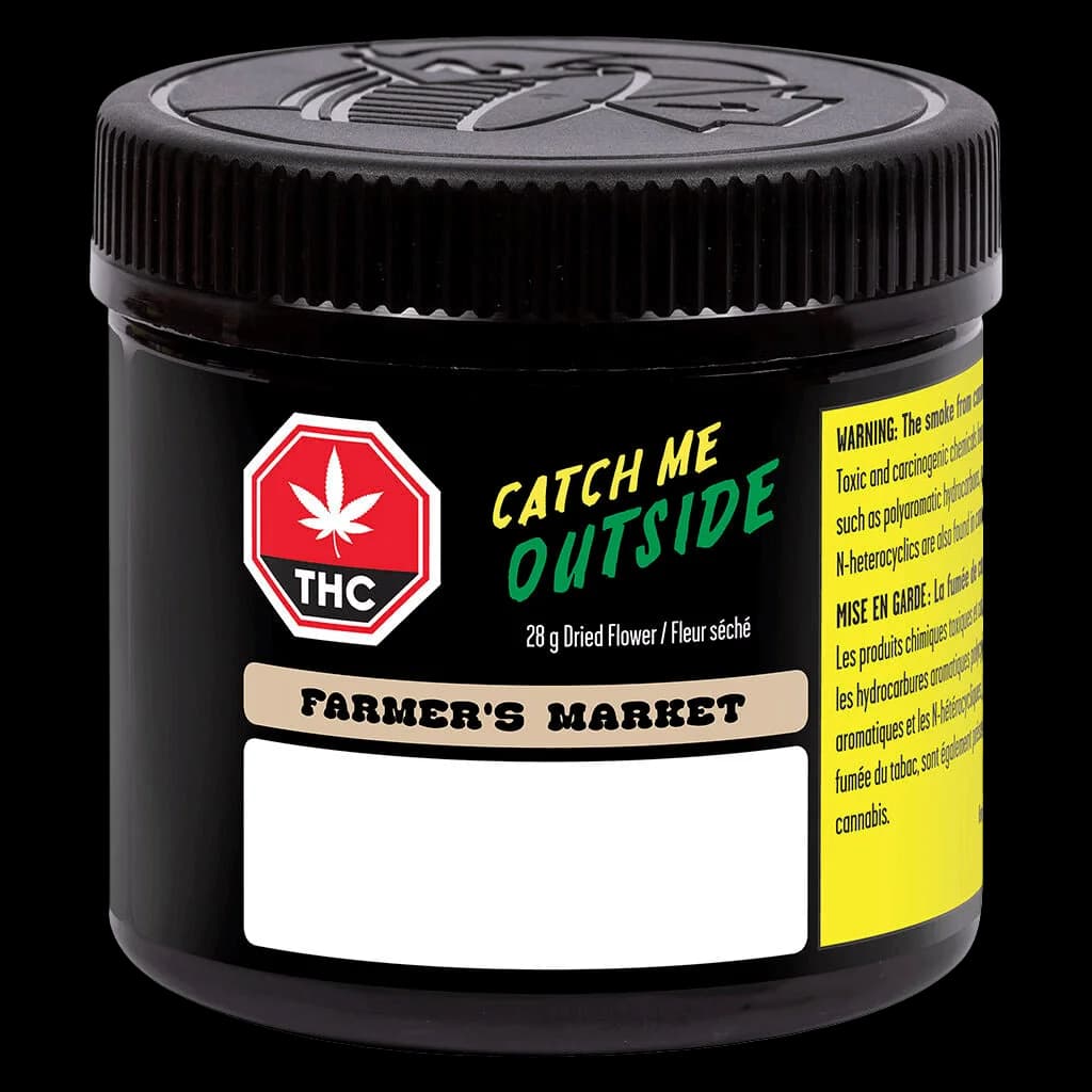 Pot en verre de 28 g de fleurs séchées Farmer's Market par Catch Me Outside avec symbole d'avertissement THC rouge et étiquette d'avertissement jaune de Santé Canada