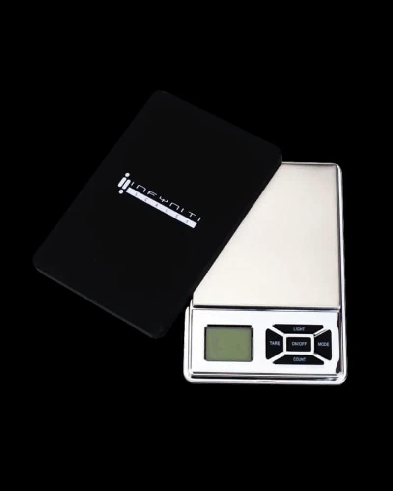 Balance numérique Infyniti avec couvercle noir, plateau de pesée en acier inoxydable et affichage LCD avec boutons de mesure