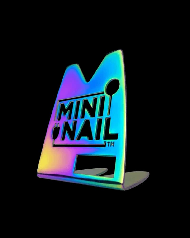 MiniNail holographic eNail coil stand with iridescent blue, purple, and yellow gradient finish