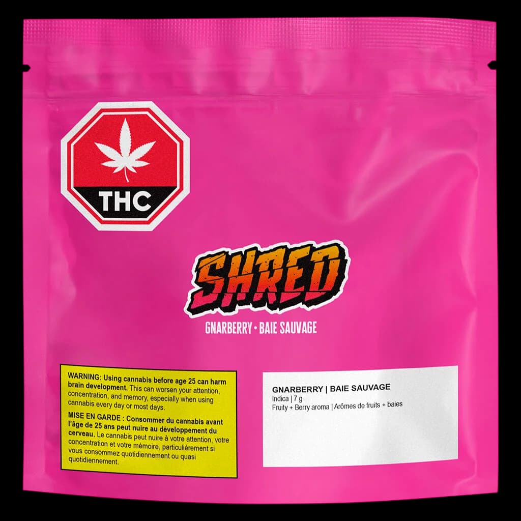 Pochette de fleurs séchées de cannabis Shred Gnarberry 14 g, emballage magenta avec emblème THC et logo Gnarberry