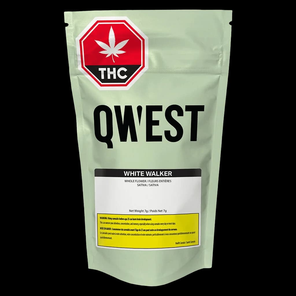 Fleur entière de cannabis séché White Walker de Qwest, sachet de 7 g avec symbole d'avertissement THC rouge et étiquette d'avertissement jaune de Santé Canada