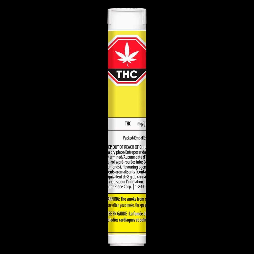 Emballage jaune et rouge du paquet de pré-roulés de cannabis Diamond Infused Hawaiian Za de Jays, avec l'étiquette de teneur en THC visible
