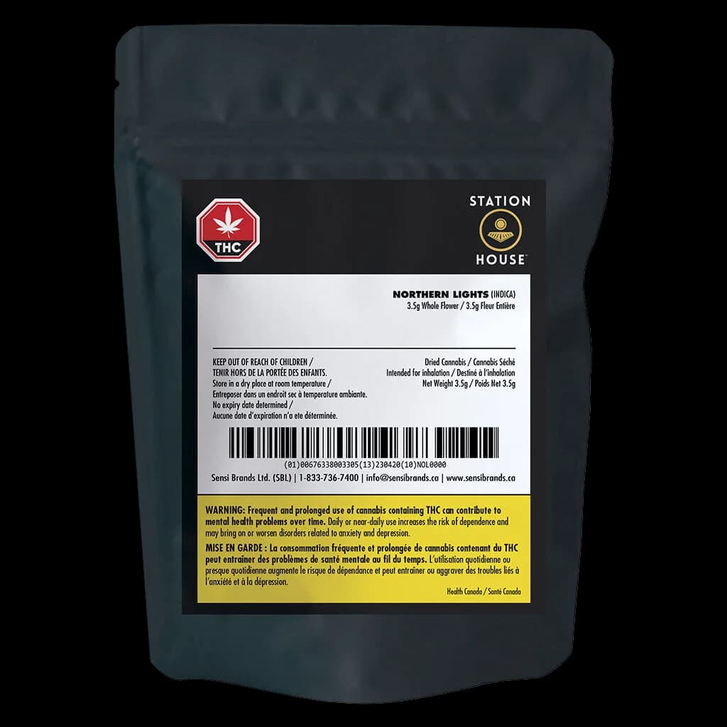 Fleur de cannabis séché indica Northern Lights de Station House, 3,5 g, en sachet foncé avec étiquette d'avertissement THC et mise en garde de Santé Canada