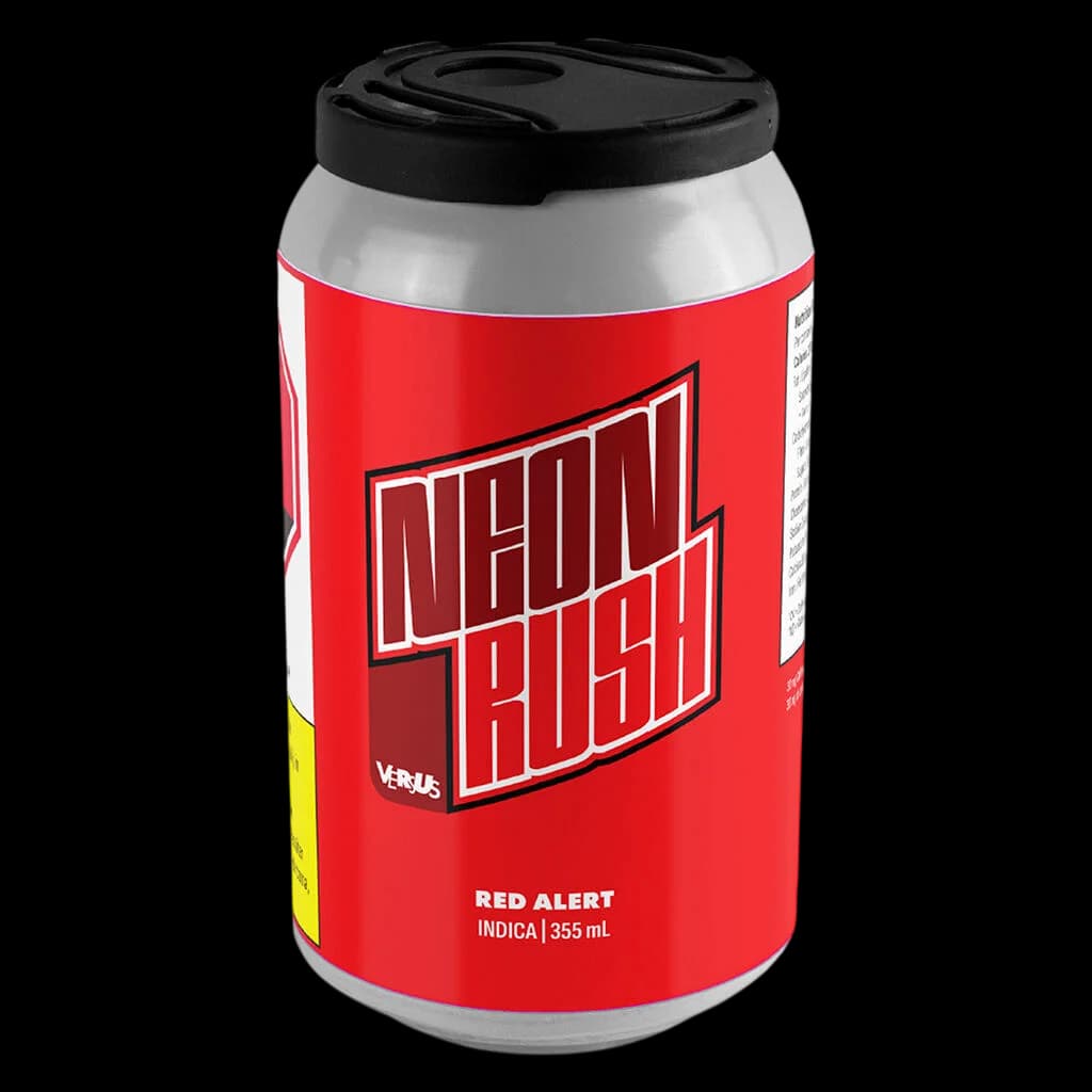 Boisson au cannabis Neon Rush Red Alert de Versus, boisson indica de 355 mL en canette rouge avec couvercle noir